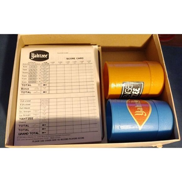 Yahtzee 2 In One Vintage 1975 Lowe Milton Bradley  Game Blue Cup !!!! Yahtzee Ch - Picture 3 of 6